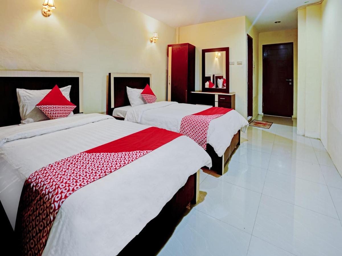 Oyo 90331 Hotel Toba Shanda Parapat Kültér fotó