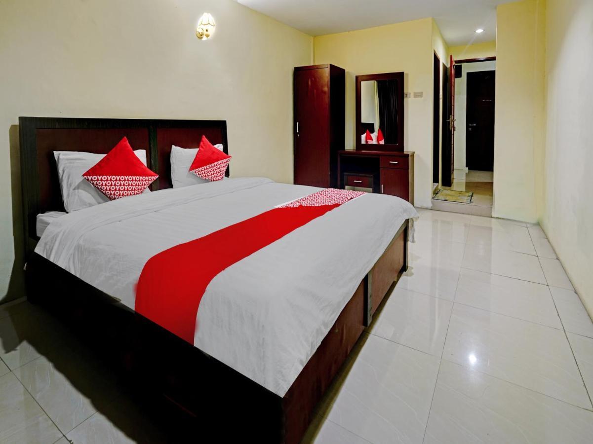 Oyo 90331 Hotel Toba Shanda Parapat Kültér fotó
