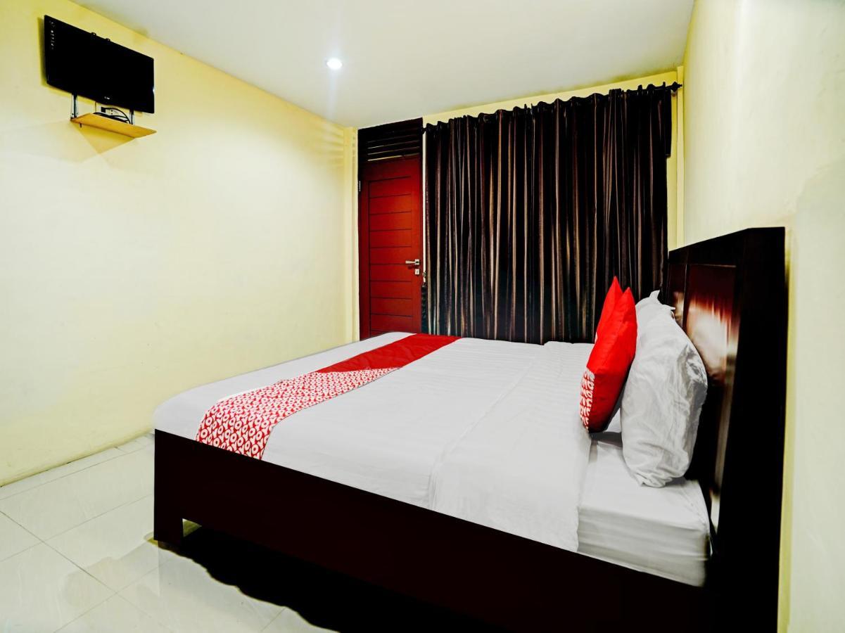 Oyo 90331 Hotel Toba Shanda Parapat Kültér fotó